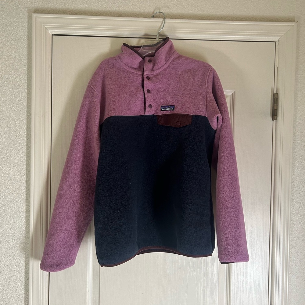 Pink and navy Patagonia synchilla fleece